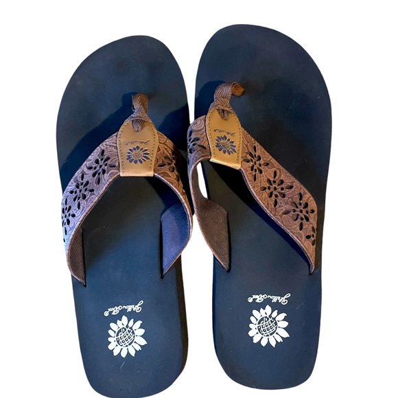 Yellow Box Flip Flops - Picture 1 of 3